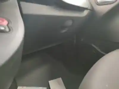 Автозапчастина б/у бардачок для renault kangoo ii (f/kw0) k9k628 посилання на oem iam  Автозапчастина б/у бардачок для renault kangoo ii (f/kw0) k9k628 посилання на oem iam