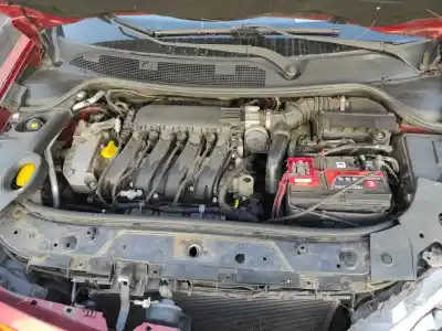 Pièce détachée automobile d'occasion MOTEUR COMPLET pour RENAULT MEGANE II CLASSIC BERLINA  Références OEM IAM F4R770  