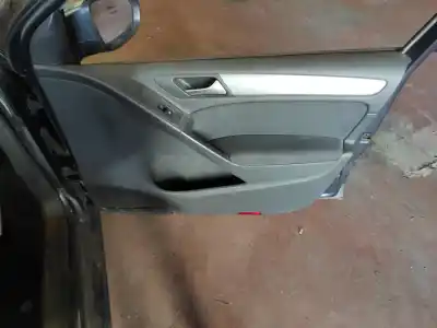 Pièce détachée automobile d'occasion GARNITURE DE PORTE AVANT DROITE pour VOLKSWAGEN GOLF VI (5K1) 2.0 TDI Références OEM IAM   