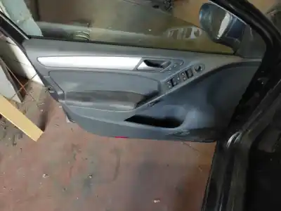 Pièce détachée automobile d'occasion GARNITURE DE PORTE AVANT GAUCHE pour VOLKSWAGEN GOLF VI (5K1) 2.0 TDI Références OEM IAM   