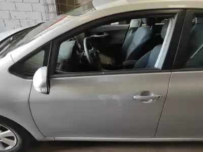 Peça sobressalente para automóvel em segunda mão PORTA DA FRENTE ESQUERDA por TOYOTA AURIS (_E15_) 1.4 D-4D (NDE150_) Referências OEM IAM   