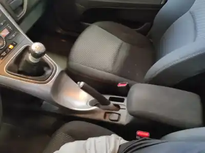 Second-hand car spare part CENTER CONSOLE for TOYOTA AURIS (_E15_) 1.4 D-4D (NDE150_) OEM IAM references   