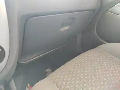 Pièce détachée automobile d'occasion BOITE À GANTS pour CHEVROLET LACETTI T18SED Références OEM IAM   