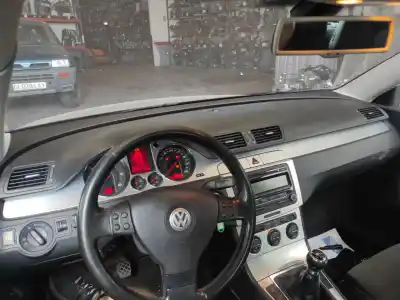 Pièce détachée automobile d'occasion TABLEAU DE BORD pour VOLKSWAGEN PASSAT B6 (3C2) 2.0 TDI 16V Références OEM IAM   