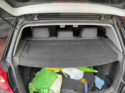 Pezzo di ricambio per auto di seconda mano Vassoio Posteriore per VOLKSWAGEN GOLF V (1K1) 1.9 TDI Riferimenti OEM IAM 1K6867769E  