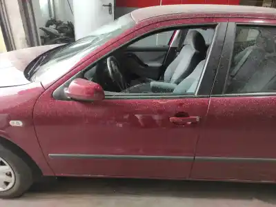 Автозапчасти б/у левая передняя дверь за SEAT TOLEDO II (1M2) 1.9 TDI ссылки OEM IAM 1M0831055M  