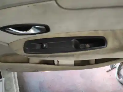 Tweedehands auto-onderdeel schakelaar rechts voor ruit voor renault scénic iii (jz0/1_) 1.5 dci oem iam-referenties 