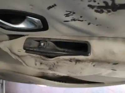 Tweedehands auto-onderdeel rechts achter ruiten bediening voor renault scénic iii (jz0/1_) 1.5 dci oem iam-referenties 