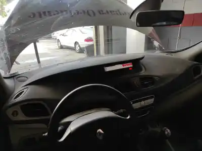 Tweedehands auto-onderdeel dashboard voor renault scénic iii (jz0/1_) 1.5 dci oem iam-referenties 