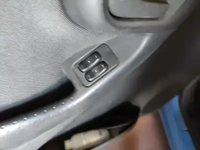 Автозапчастина б/у передні вікний вмикач для opel corsa c g-z12xe посилання на oem iam 