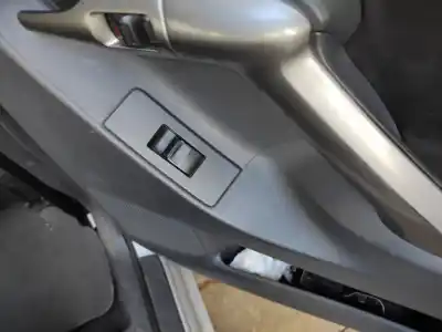 Pezzo di ricambio per auto di seconda mano Comando Alzacristalli Posteriori Destro per TOYOTA VERSO (AUR2/ZGR2) 1ADFTV Riferimenti OEM IAM   