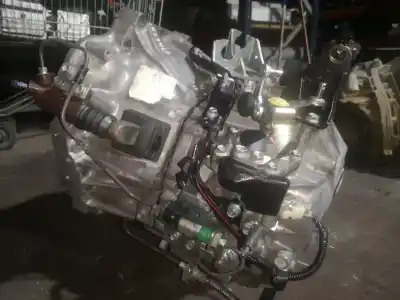 Автозапчасти б/у коробка передач за toyota verso (aur2/zgr2) 1adftv ссылки oem iam 3030064080  