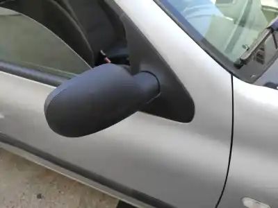 Автозапчасти б/у задний вид справа за renault clio ii fase ii (b/cb0) d7f726 ссылки oem iam 8200163302  