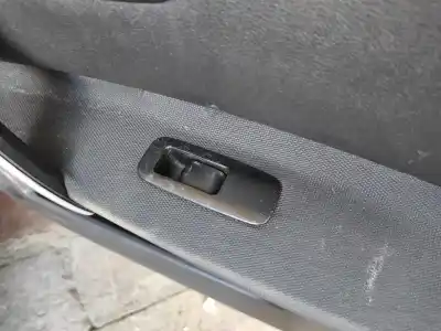 Автозапчасти б/у выключатель переднего правого окна за nissan qashqai / qashqai +2 i (j10, nj10, jj10e) 1.5 dci ссылки oem iam  Автозапчасти б/у выключатель переднего правого окна за nissan qashqai / qashqai +2 i (j10, nj10, jj10e) 1.5 dci ссылки oem iam