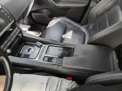Second-hand car spare part center console for jaguar f-pace (x761) 3.0 sdv6 awd oem iam references t4a3746