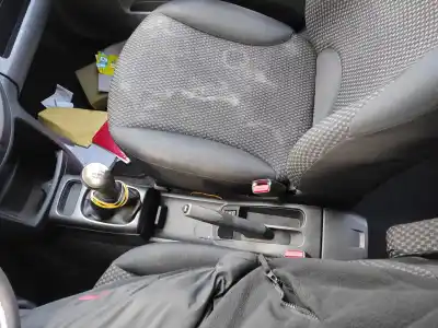 Pezzo di ricambio per auto di seconda mano Console Centrale per NISSAN NOTE (E11E) K9K700 Riferimenti OEM IAM   