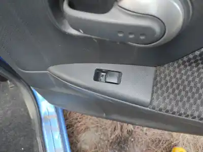 Second-hand car spare part Rear Right Power Window Switch for NISSAN NOTE (E11E) K9K700 OEM IAM references   