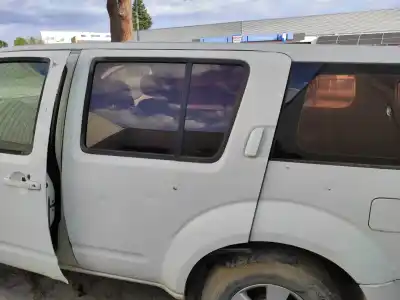 Автозапчастина б/у двері задні ліві для nissan pathfinder (r51) d-yd25 посилання на oem iam 