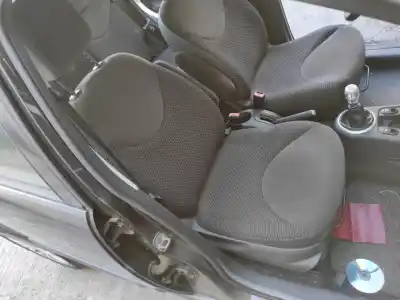 Автозапчасти б/у СИДЕНЬЕ ПРАВОЕ ПЕРЕДНЕЕ за CITROEN C3  ссылки OEM IAM   
