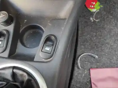 Автозапчастина б/у передній правий віконний вимикач для CITROEN C3 HFX Посилання на OEM IAM    Автозапчастина б/у передній правий віконний вимикач для CITROEN C3 HFX Посилання на OEM IAM