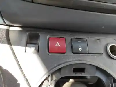 Автозапчастина б/у передні вікний вмикач для PEUGEOT PARTNER (S2) 9H02 Посилання на OEM IAM   