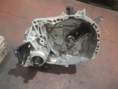 Автозапчастина б/у коробка передач для renault clio ii fase ii (b/cb0) k9k700 посилання на oem iam jb3980  