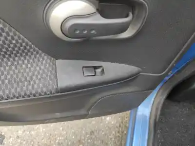 Second-hand car spare part rear left power window switch for nissan note (e11e) cr14 oem iam references 