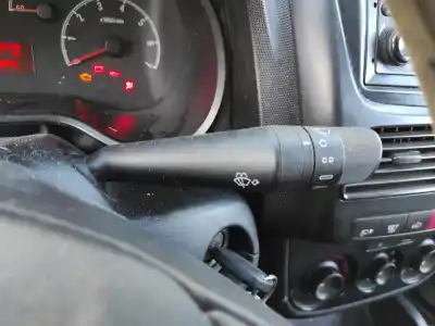 Pezzo di ricambio per auto di seconda mano comando multifunzione per opel combo d 263a2000 riferimenti oem iam   