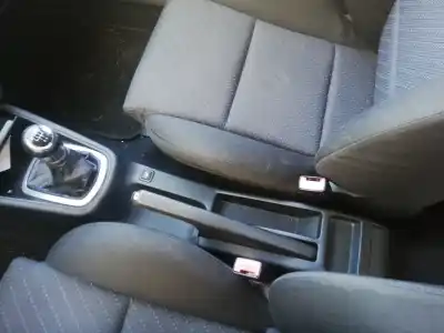 Second-hand car spare part center console for seat leon (1m1) 1.9 tdi oem iam references 1m0858241a Second-hand car spare part center console for seat leon (1m1) 1.9 tdi oem iam references 1m0858241a