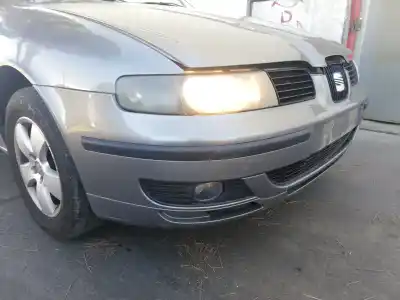 Second-hand car spare part front bumper for seat leon (1m1) 1.9 tdi oem iam references 1m0807217dk   Second-hand car spare part front bumper for seat leon (1m1) 1.9 tdi oem iam references 1m0807217dk