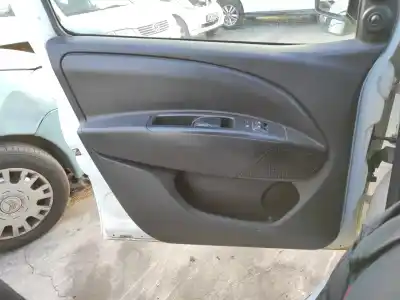 Автозапчасти б/у обивка левой передней двери за opel combo d 263a2000 ссылки oem iam 