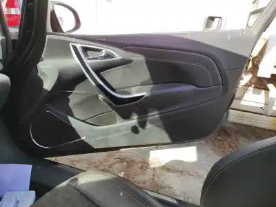 Peça sobressalente para automóvel em segunda mão forra / revestimento da porta dianteira direita por opel astra j gtc a16let referências oem iam 