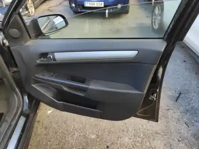 Автозапчастина б/у обработка передніх правіх дверей для opel astra h sedán (a04) 1.6 (l69) посилання на oem iam 