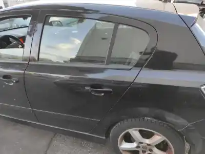 Автозапчастина б/у двері задні ліві для opel astra h sedán (a04) 1.6 (l69) посилання на oem iam 