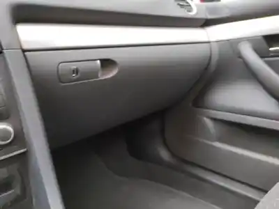 Автозапчастина б/у бардачок для seat exeo st (3r5) 2.0 tdi посилання на oem iam 