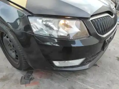 Second-hand car spare part front bumper for skoda octavia iii combi (5e5, 5e6) 2.0 tdi oem iam references 5e0807217  