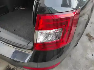 Second-hand car spare part right tailgate light for skoda octavia iii combi (5e5, 5e6) 2.0 tdi oem iam references 5e9945111