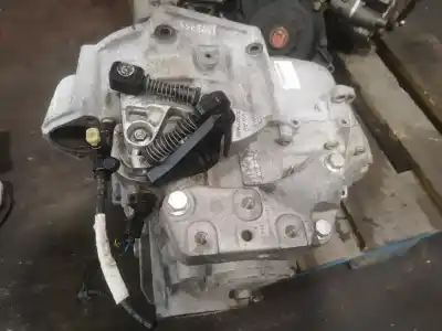 Second-hand car spare part gearbox for skoda octavia iii combi (5e5, 5e6) 2.0 tdi oem iam references pgt  