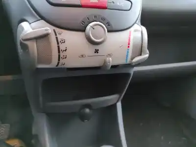Peça sobressalente para automóvel em segunda mão comando de sofagem (chauffage / ar condicionado)  por citroen c1 (pm_, pn_) 1.0 referências oem iam 6451sf