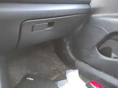 Piesă de schimb auto la mâna a doua torpedou pentru kia rio (yb) g4lf referințe oem iam 84510h8000wk