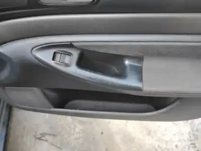 Автозапчастина б/у передній правий віконний вимикач для AUDI A4 B5 (8D2) 1.9 TDI Посилання на OEM IAM   