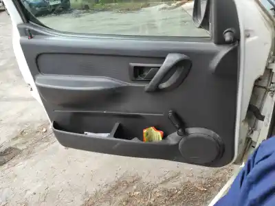 Peça sobressalente para automóvel em segunda mão forra / revestimento da porta dianteira esquerda por citroen berlingo wjy(dw8b) referências oem iam 