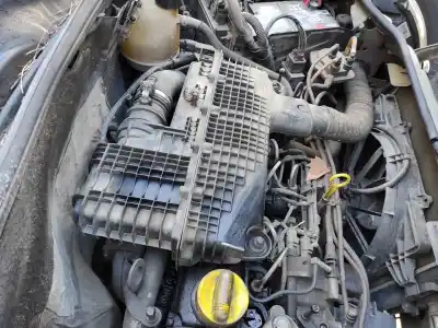 Pezzo di ricambio per auto di seconda mano FILTRO DELL ARIA per RENAULT KANGOO I (F/KC0) K9KA7 Riferimenti OEM IAM   