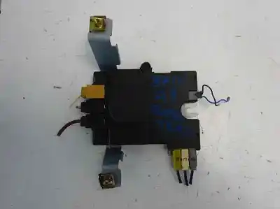 Second-hand car spare part antenna for audi a3 (8p) 2.0 tdi ambiente oem iam references 8p3035225