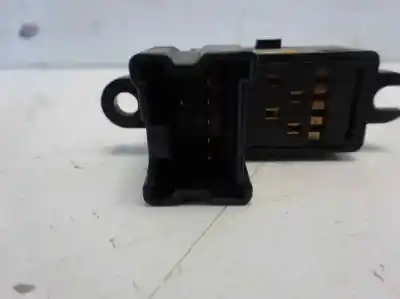 Second-hand car spare part rear right power window switch for nissan navara pick-up (d40m) doble cab se 4x4 oem iam references   