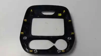 Peça sobressalente para automóvel em segunda mão moldagem por renault captur zen referências oem iam 682704761r  