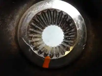 Second-hand car spare part front right knuckle for renault clio iii authentique oem iam references   