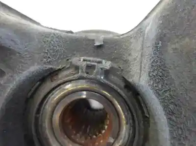 Second-hand car spare part front right knuckle for renault clio iii authentique oem iam references   