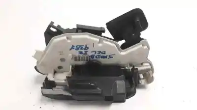 Second-hand car spare part left front door lock for skoda rapid ambition oem iam references 5e1837015a  