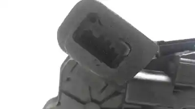 Second-hand car spare part left front door lock for skoda rapid ambition oem iam references 5e1837015a  